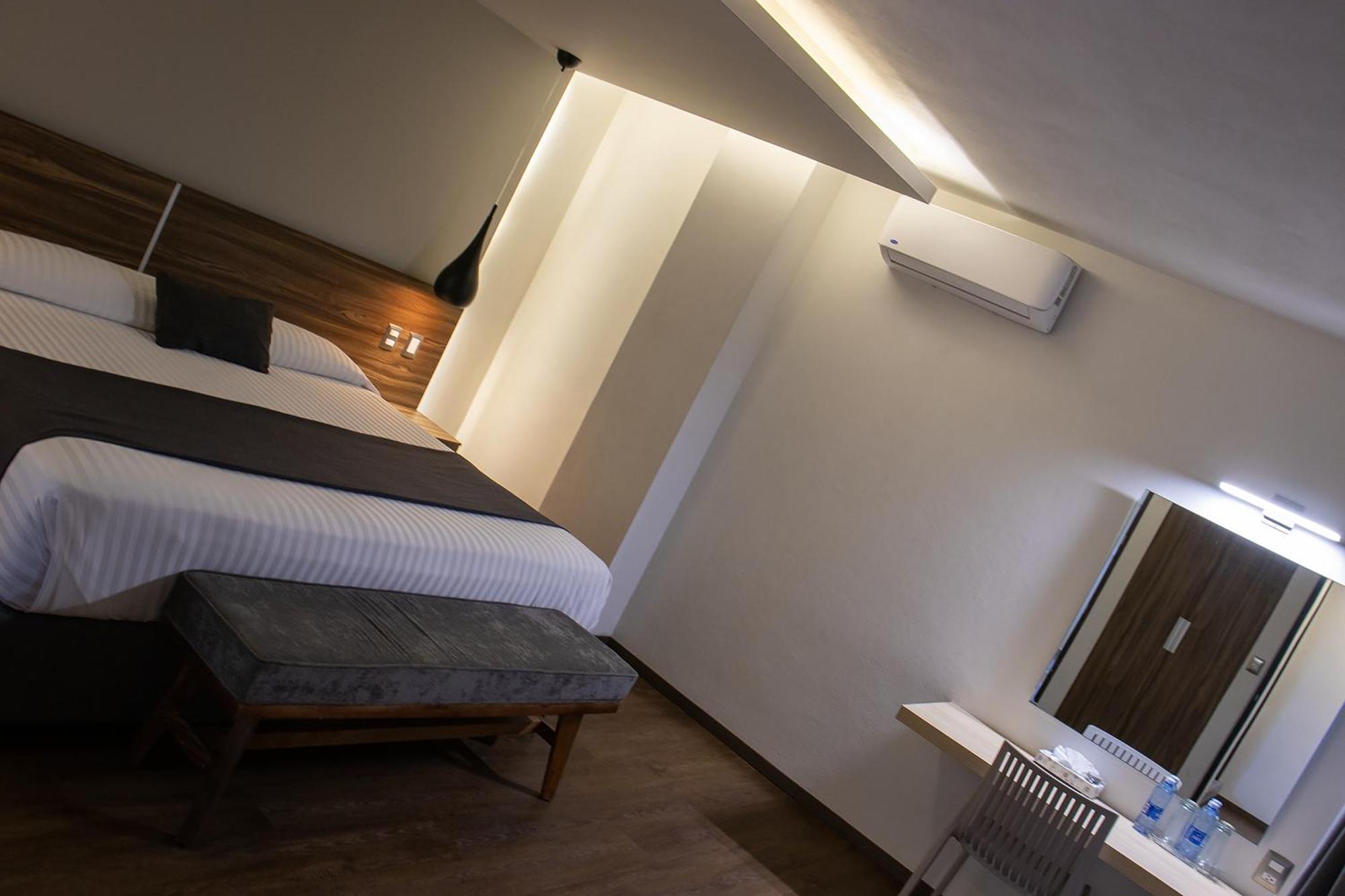 Estanza Hotel & Suites Morelia Exterior photo